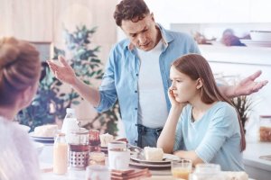 Slik vet du om tenåringen din lyver