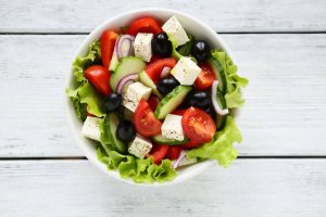 Overrask gjestene dine med en smakfull gresk salat