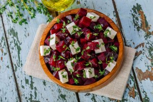 Oppskrift på en smakfull rødbetesalat