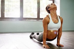 Hvor ofte burde jeg gjøre yoga for å gå ned i vekt?