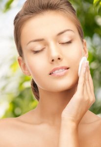 Naturlige tonere for vakker og glødende hud