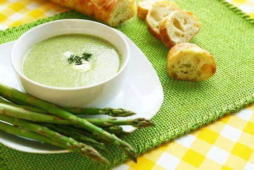 Kremet aspargessuppe: To oppskrifter du vil elske