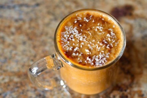 Smoothie med gulrot og chia