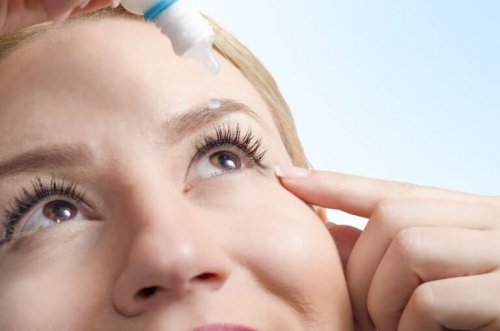 Naturlige behandlinger for tørre øyne