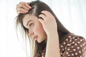 10 tips for å styrke hodebunnen din naturlig