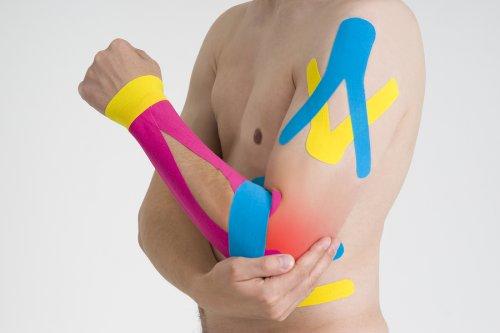 Kinesiotape for å lindre muskelsmerte
