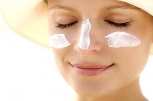Hvordan behandle melasma med yoghurt, bananer og sitroner