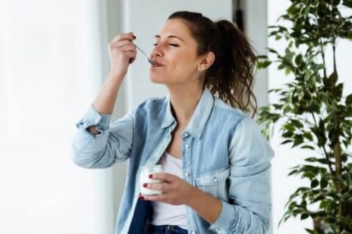 Yoghurt-dietten: En sunn måte å gå ned i vekt på