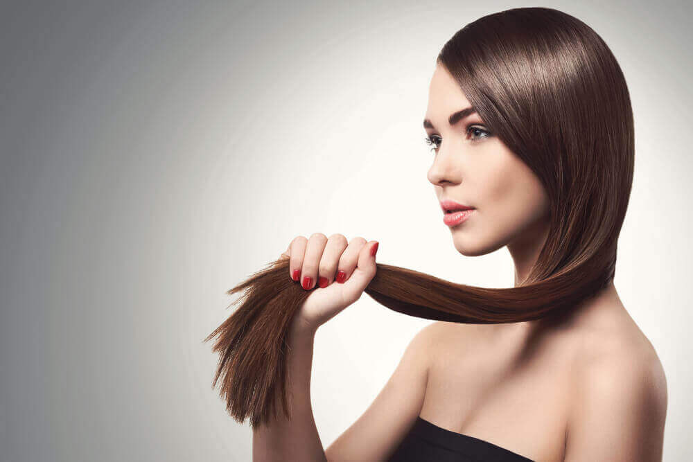 5 naturlige måter å styrke fint hår på