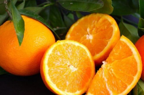 Appelsinen er en deilig frukt som kan brukes på mange måter.