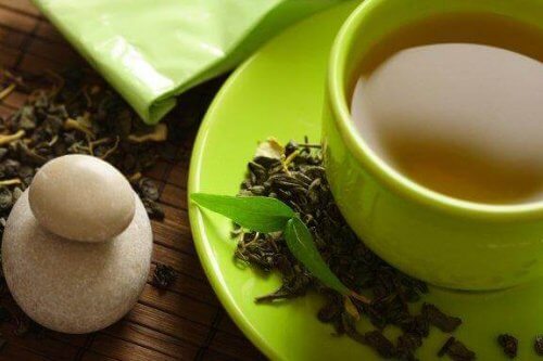 Hjelper det å drikke grønn te for å gå ned i vekt?
