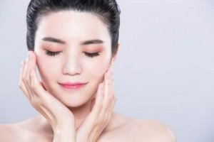 Tips for å få lange og fyldige øyevipper