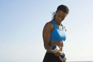 Årsakene til senebetennelse i biceps-musklene