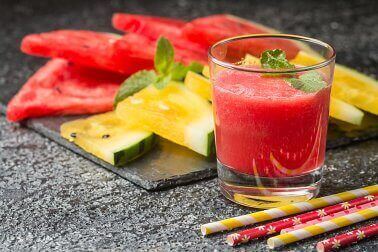 Rød juice for sunt vekttap - lag din egen