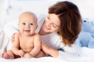 Motorisk utvikling: Månedlig evaluering for spedbarn