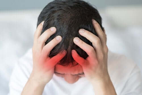 Migrener: Årsaker, symptomer, diagnose og behandling