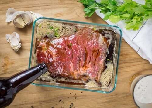 Man kan også bruke biff og ikke bare kylling med øl. 