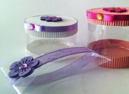 Gaveesker av plastflasker