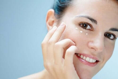 Seks råd for å ta vare på huden rundt øynene dine