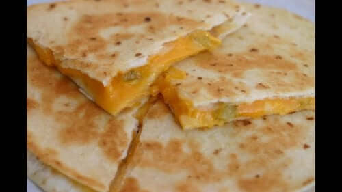 Quesadilla med mango og ost