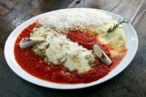 Kalvestek med parmesan: en enkel oppskrift
