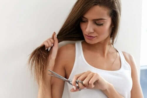 Fem naturlige midler for å reparere skadet hår