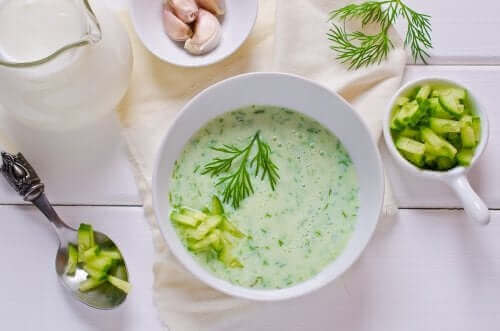 Agurk- og avokadosuppe