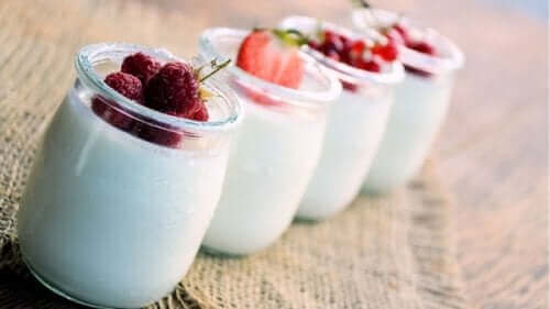 Yoghurt naturell for å forbrenne magefettet. 