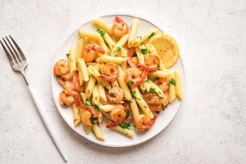 Oppskrift på pasta med reker og sitron til middag