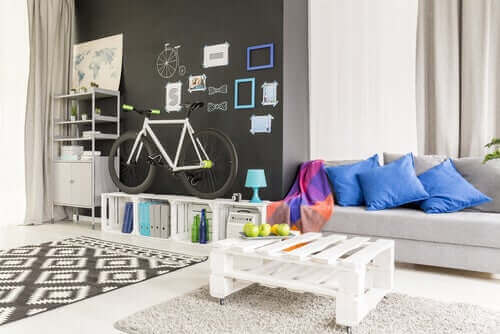 Dekorere med resirkulerte materialer.