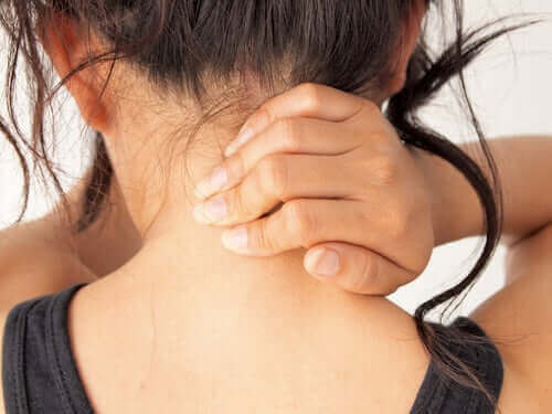 Myasthenia gravis kan svekke musklene i nakken. 