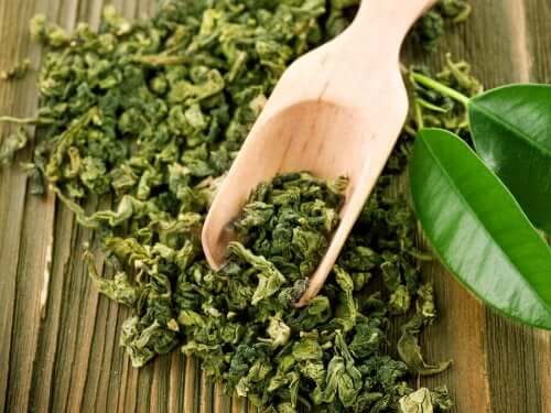 Behandlinger med grønn te mot akne.