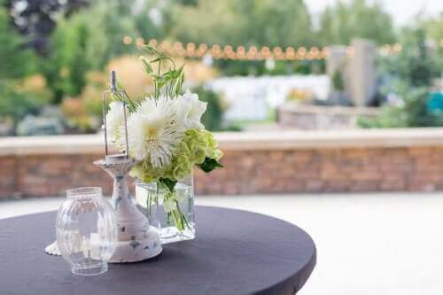 Hjemmelaget borddekorasjon: billige DIY-ideer