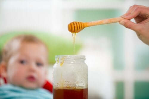 Honning og babyer: En farlig kombinasjon