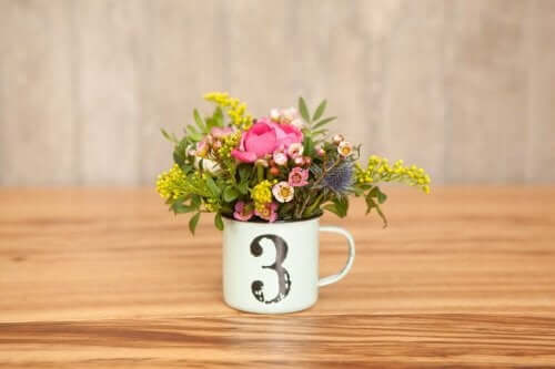 Blomster i en kopp
