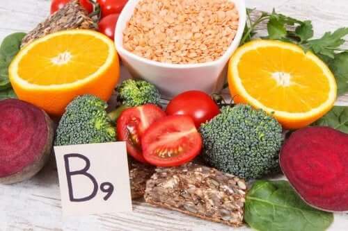 Folsyre og folat: Ulike kilder til vitamin B9.