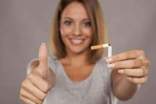 Nikotintyggegummi er en type erstatningsterapi du kan bruke når du vil slutte å røyke.