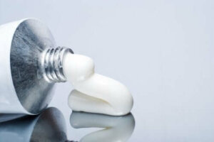 Canesten: bruksområder og bivirkninger