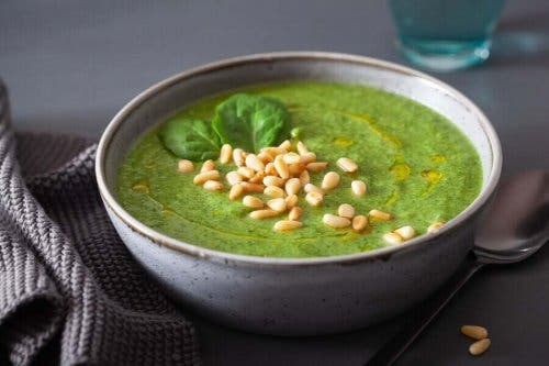 Suppe med spinat.