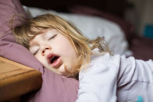 Søvnforstyrrelser hos barn: Prøver og behandlinger