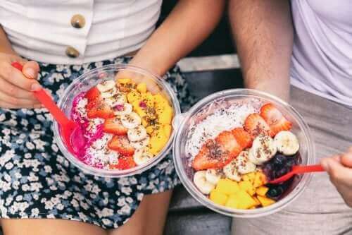 Lag en deilig smoothiebolle til frokost