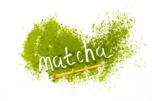 Hva er matcha-te og hva brukes den til?