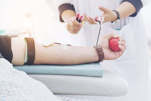 Verdens blodgiverdag hjelper til med å redde liv