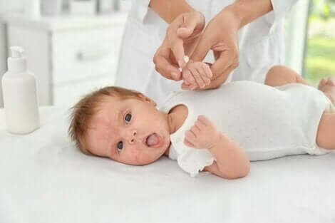 pleie av en baby