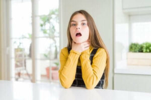 Behandlinger for dysfagi i spiserør og svelg