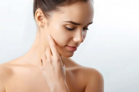 Endringer i kroppen etter å ha sluttet å spise kjøtt: En kvinne med giftfri hud