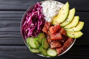 Slik lager du poke, en veldig populær matrett
