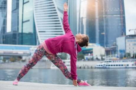 Triangle Pose, eller Trikonasana