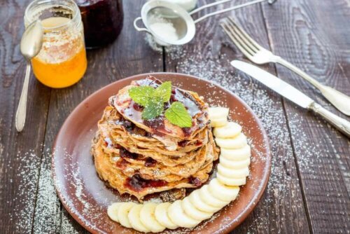 Super frokost: Pannekaker med havre, banan og kakao