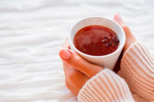 Te av anis for å forbedre tarmproblemer.